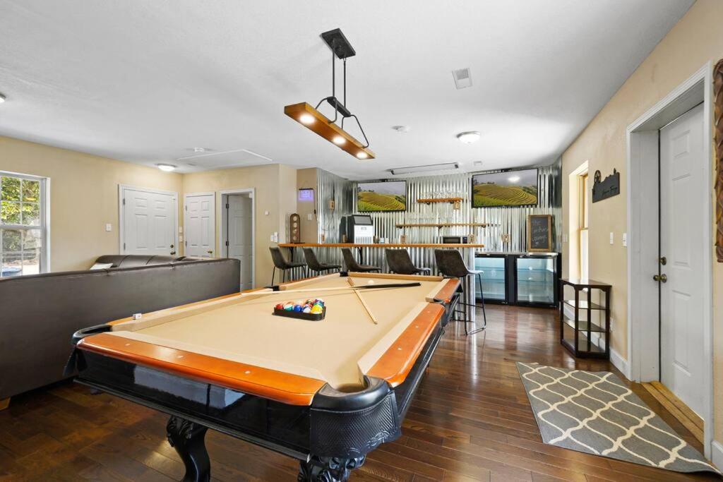 Crestview Estate 5 Acres-Heated Pool-5Min To Strip Villa Пиджен Фордж Екстериор снимка